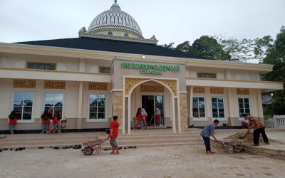 Menyambut Ramadhan Keluarga Besar MTsN 3 Tanah Datar Menggelar Thaharah  Di Mesjid Taqwa Lawang