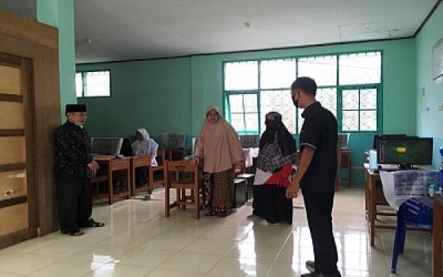 Sebanyak 3 pelajar MTsN 3 Tanah Datar ambil bagian dalam Kompetisi Sains Madrasah (KSM) tahun 2021 tingkat Kementerian Agama (Kemenag) Kabupaten Tanah Datar.
